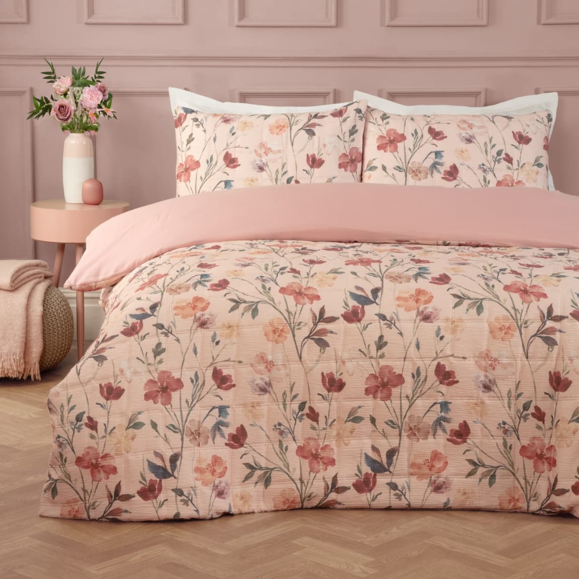 437359-437360-floral-quilted-duvet-set-double-king