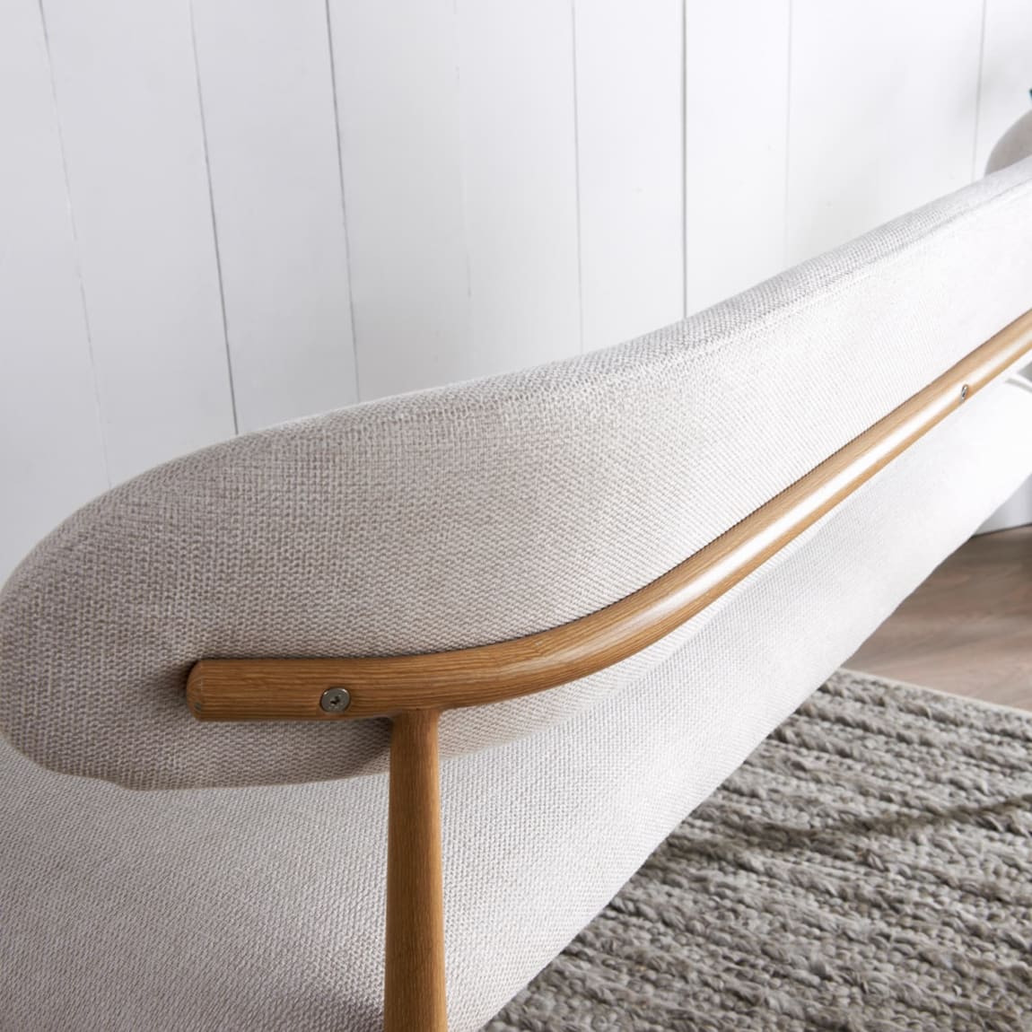 437543-maeve-bench-3