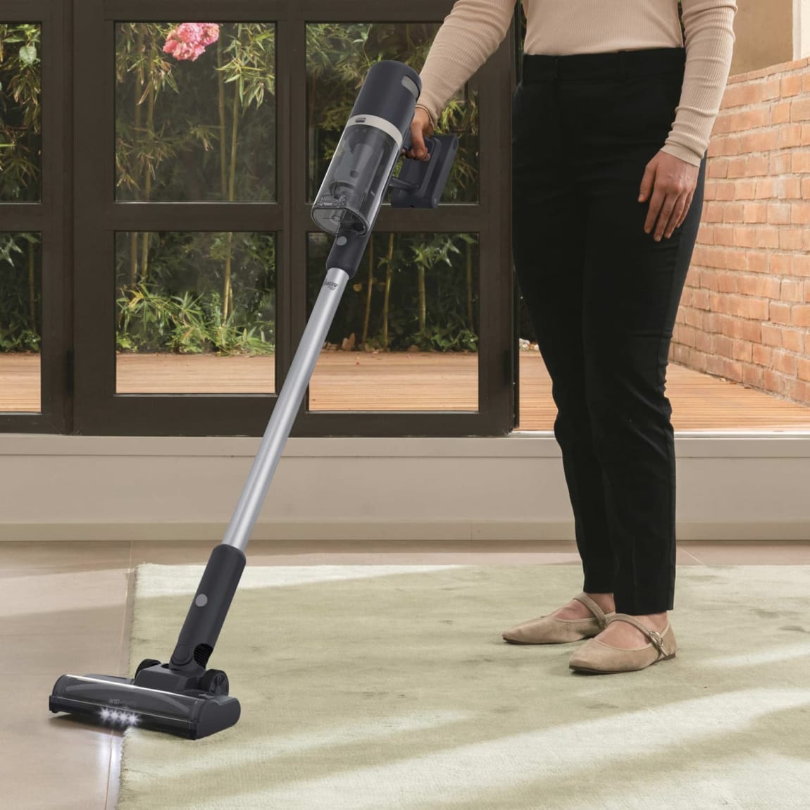 439132-hoover-go-anti-tangle-cordless-vacuum-6