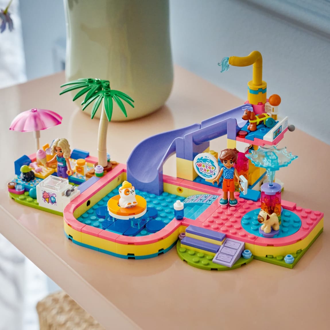 439316-lego-friends-fun-water-park-day-4