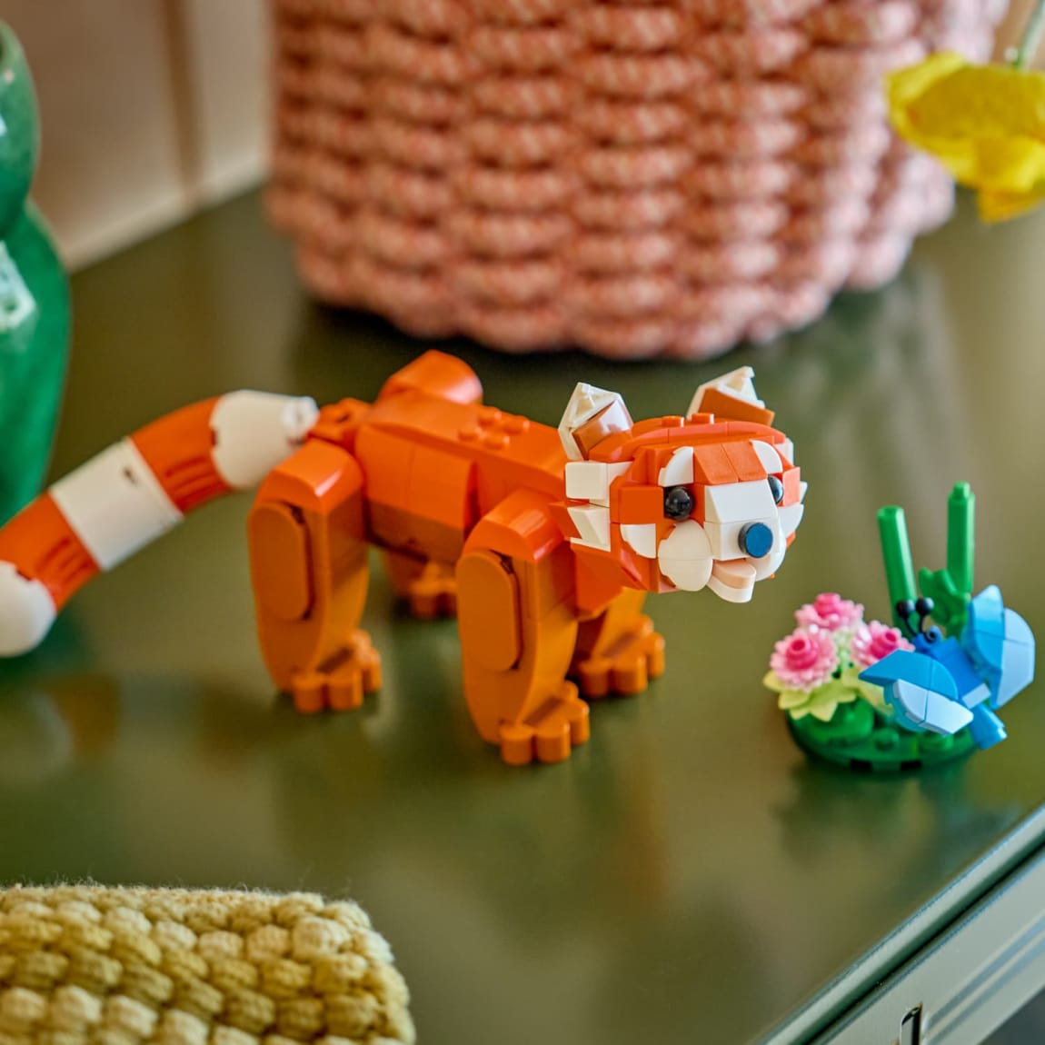 439350-lego-crreator-cute-animals-red-pand-5