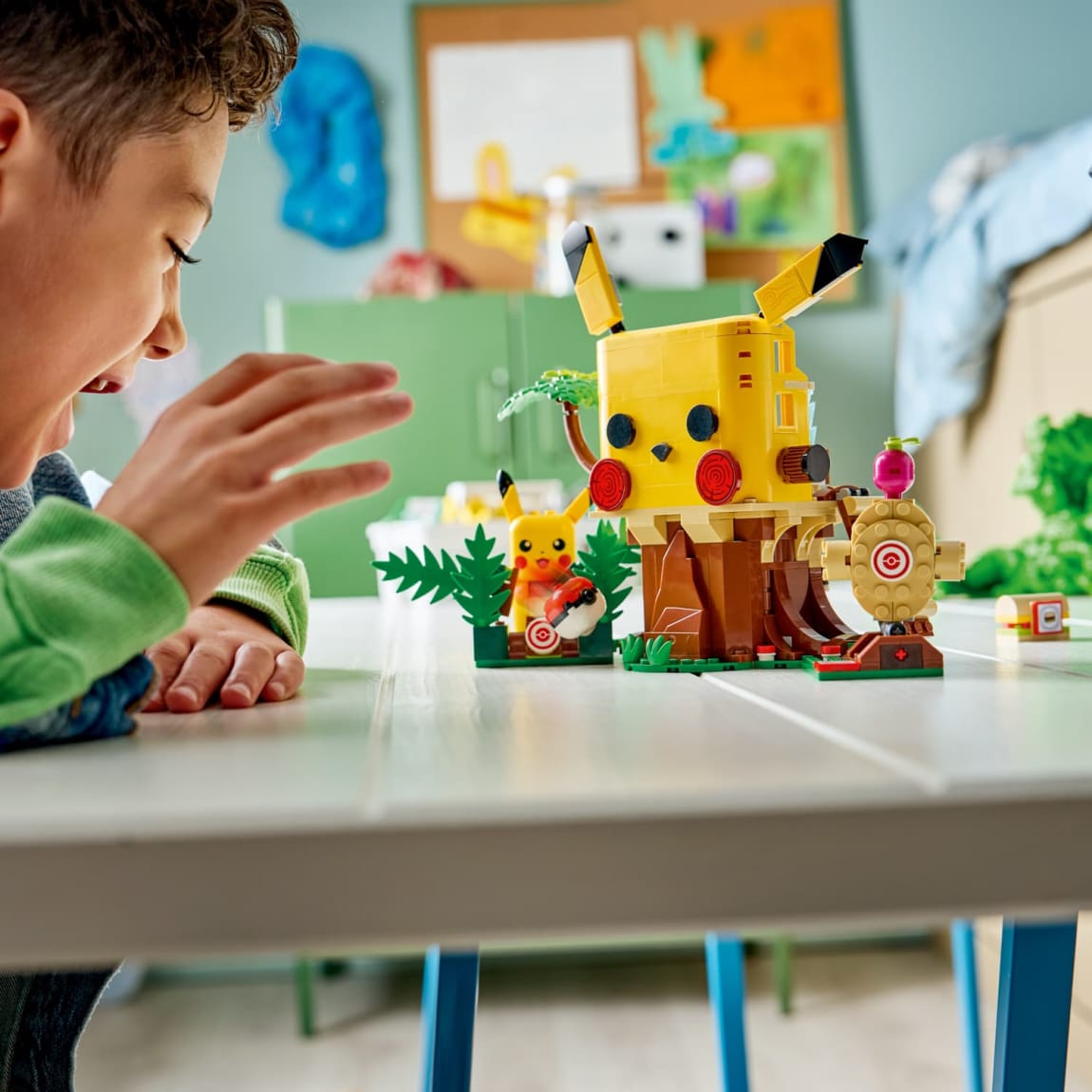 439358-lego-pokemon-smart-play-training-house-with-pikachu-6
