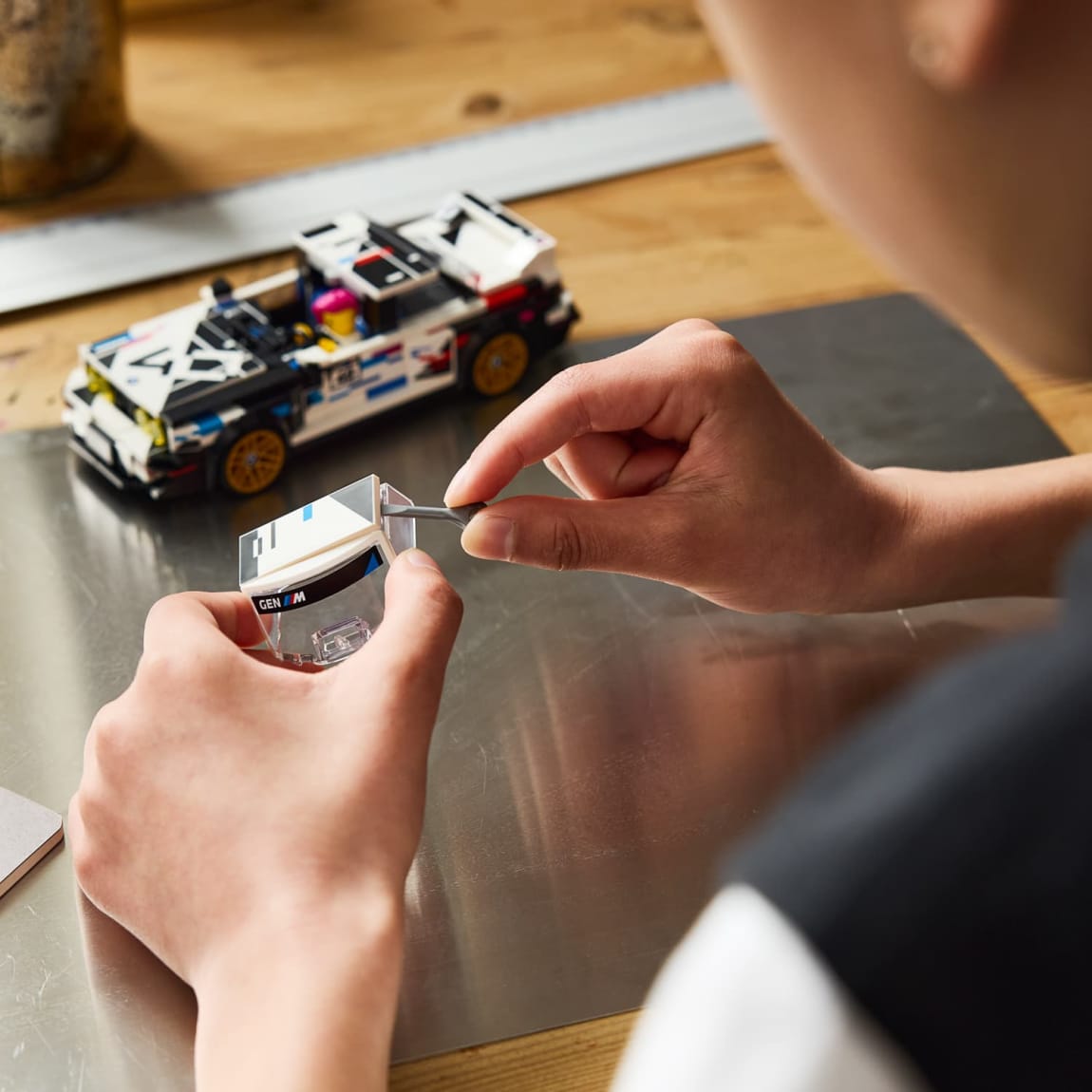 439360-lego-speed-champions-bmw-m3-e30-4