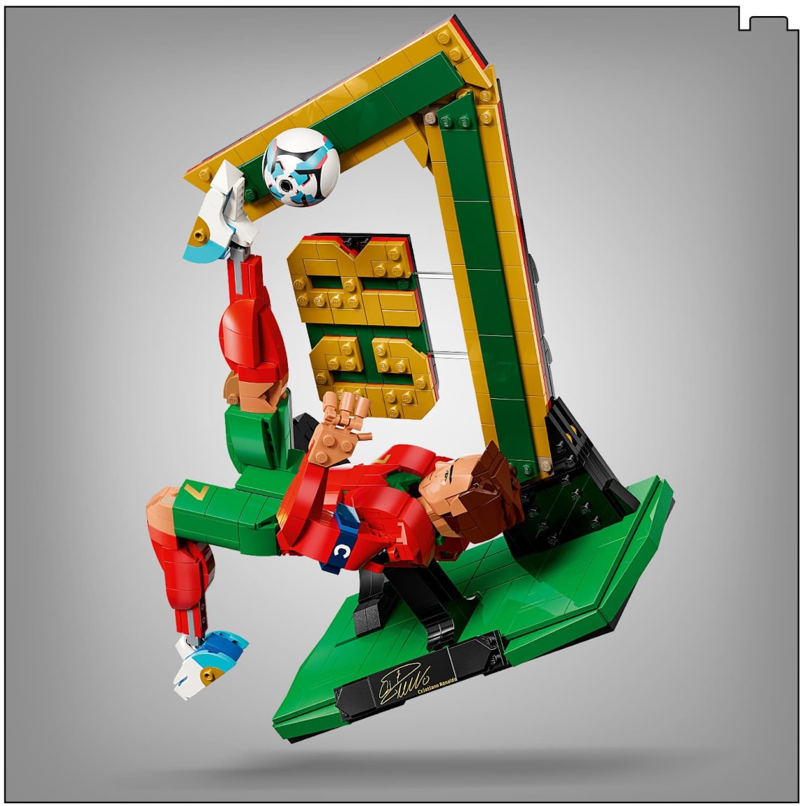 440242-lego-cristiano-ronaldo-soccer-legend
