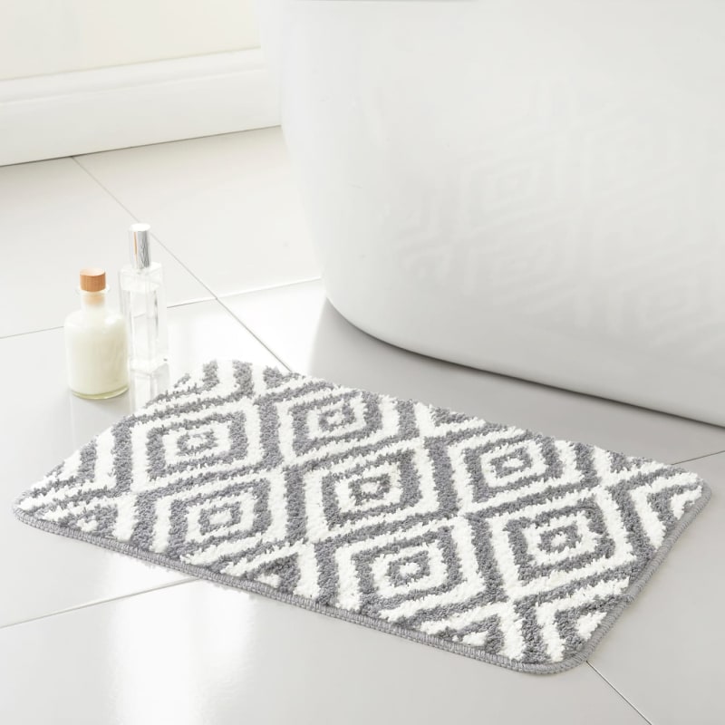 Simply Everyday Diamond Super Soft Bath Mat Grey Bath Mats B&M