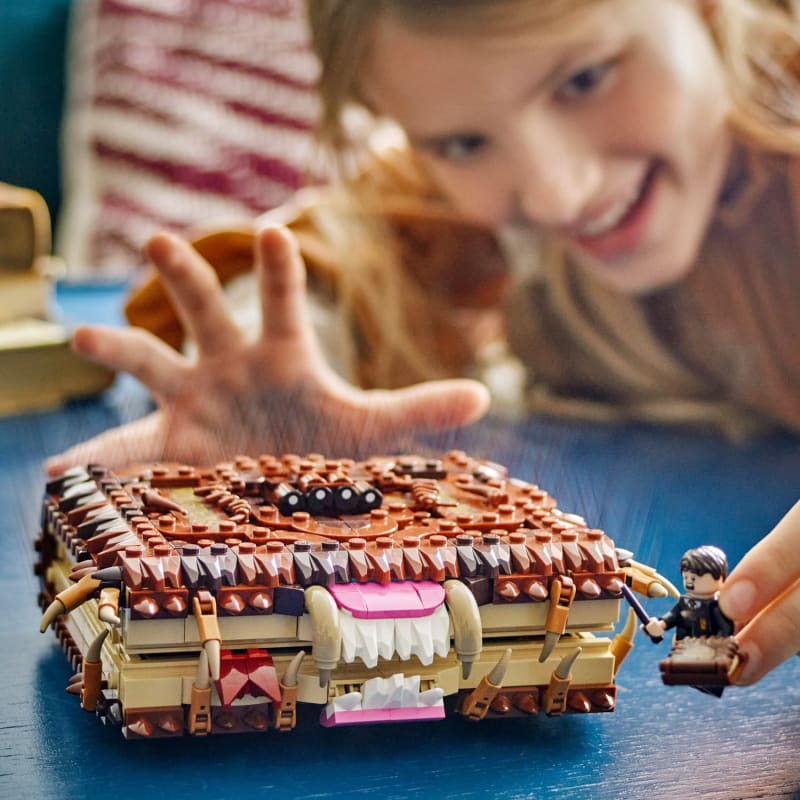 LEGO Harry Potter Chomping Monster Book of Monsters LEGO