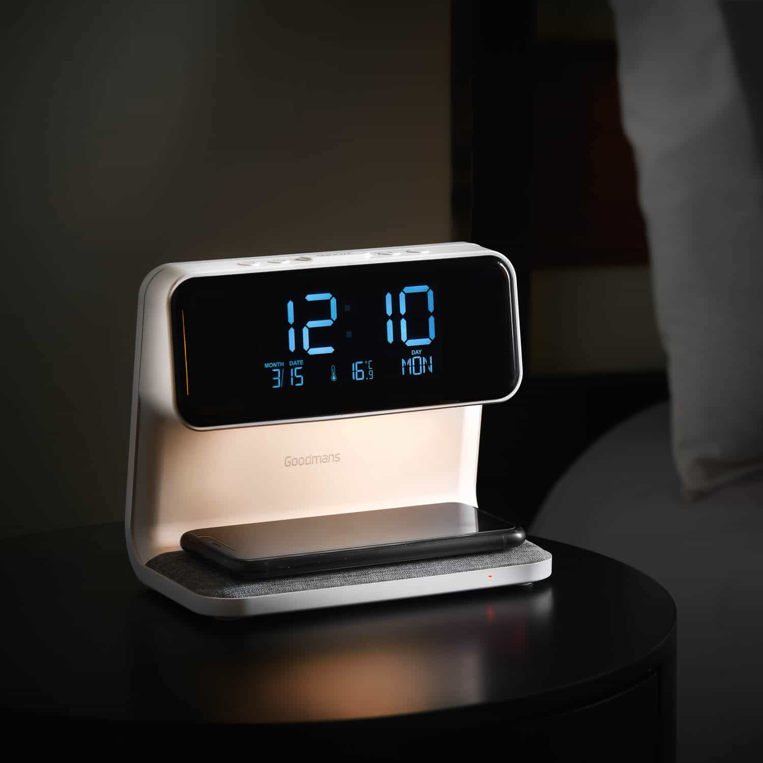Goodmans Wireless Charging Alarm Clock Speakers B&M