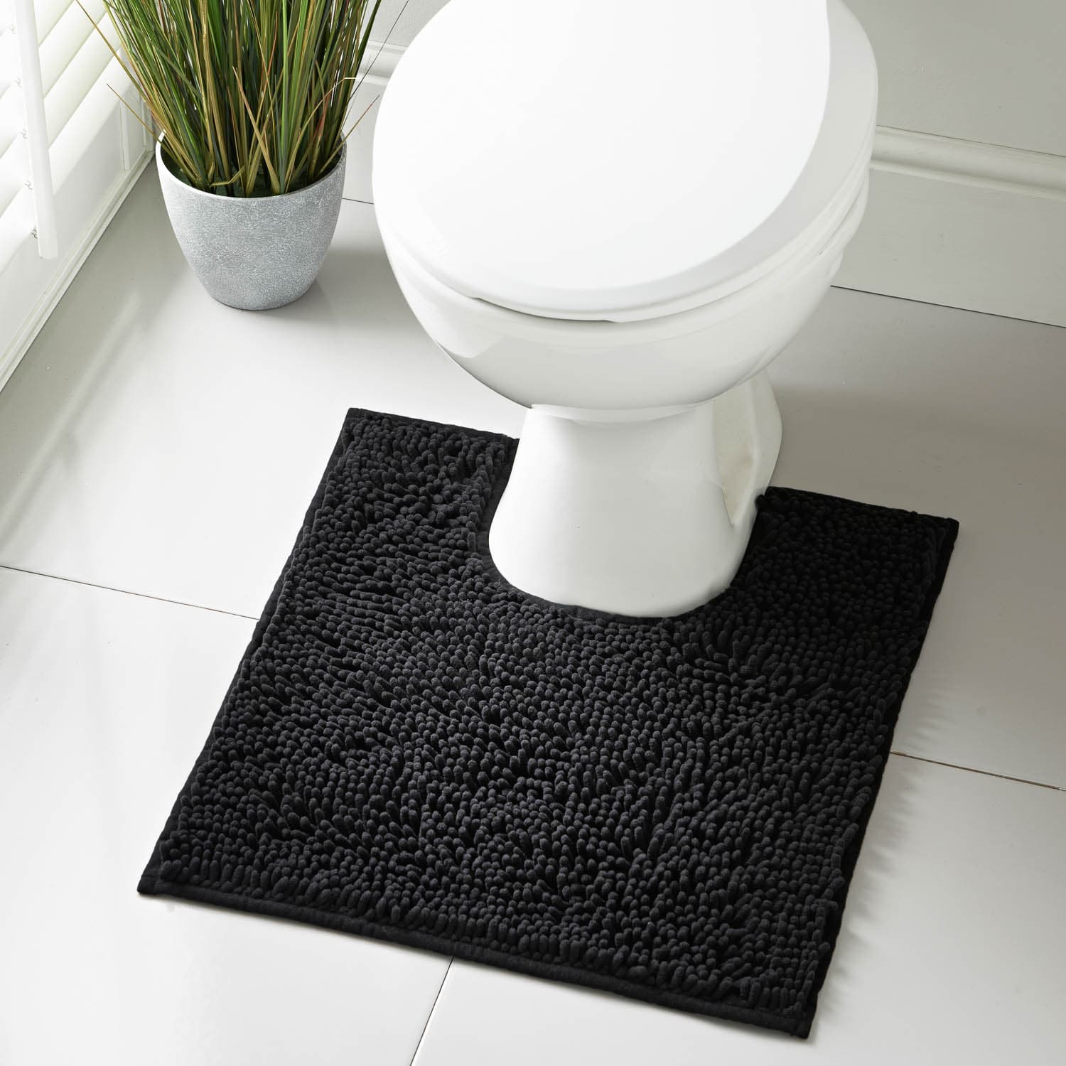 Signature Noodle Pedestal Mat Black Pedestal Mats B&M Stores