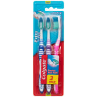 Colgate Extra Clean Medium Toothbrush 3 Pack