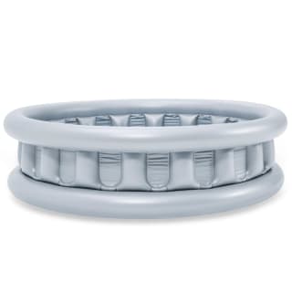 170307-spaceship-play-pool-3