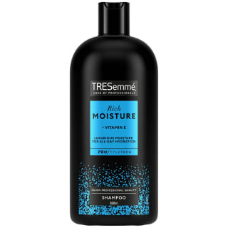 TRESemme Luxurious Moisture Shampoo 900ml