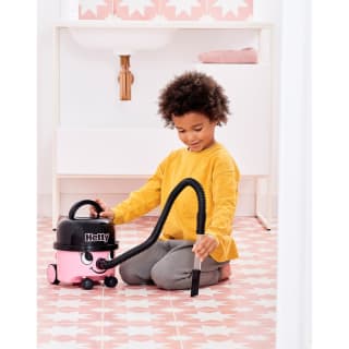 272645-casdon-hetty-hoover-toy-5