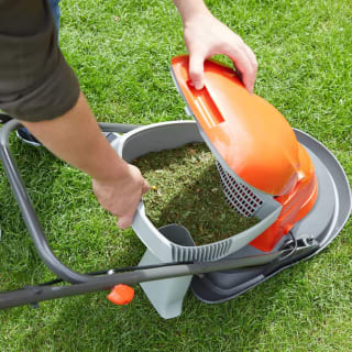 296713-flymo-hover-vac-2501