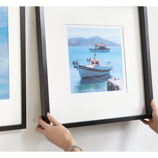 316006-Large-Picture-Hanging-Strips-Lifestyle