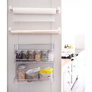 316011-Small-Hooks-Lifestyle