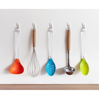 316025-Utensil-Wire-Hooks-Lifestyle