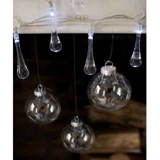 316029-Decoratin-Clips-Clear-Lifestyle