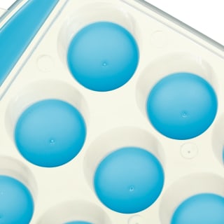 326432-2pk-ice-cube-trays-with-pop-out-silicone-base-close