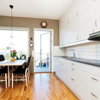 330970-DC-Fix-Self-Adhesive-Film-Whitewood-90cm-x-2_1m