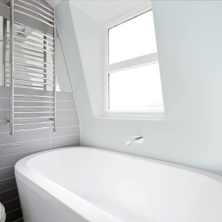 347034-johnstones-paint-bathroom-midsheen--botanical-pearl-2_5l-2