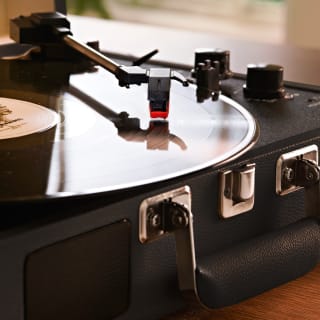 347753-goodmans-revive-turntable-black