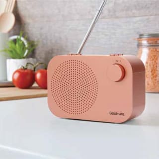 365112-goodmans-compact-dab-digital-radio-rose-gold-2