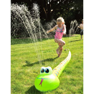 380929-368562-water-snake-sprinkler