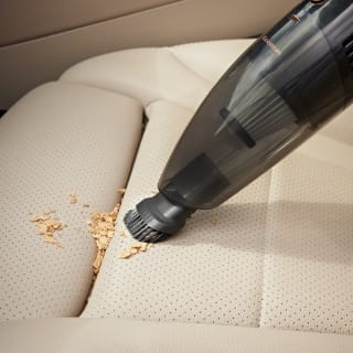 376645-goodmans-cordless-wet-and-dry-hand-vacuum-21