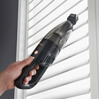 376645-goodmans-cordless-wet-and-dry-hand-vacuum-3