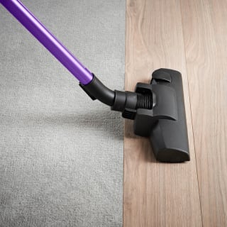 381373-goodmans-2-in-1-compact-vacuum-purple-6