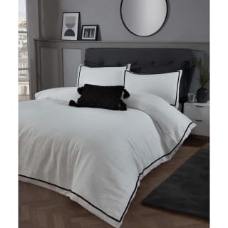 382148-382149-chelsea-pompom-duvet-set