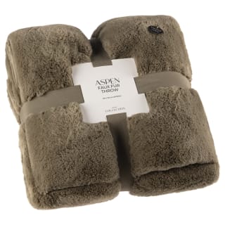 388819-aspen-faux-fur-throw-sage-4
