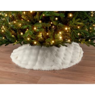 389250-white-faux-fur-tree-skirt