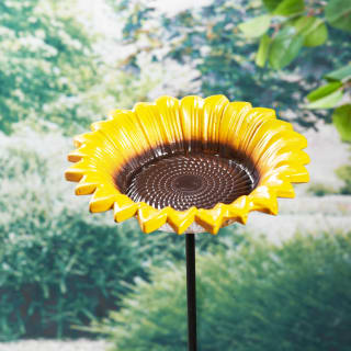 Wilde & Oakes Ground Spike Bird Feeder - Sunflower