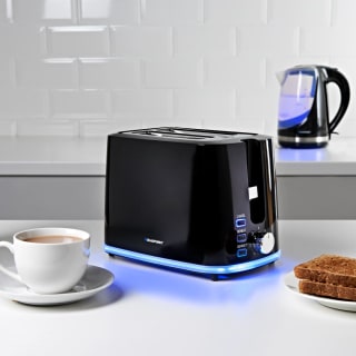 395756-blaupunkt-2-slice-illuminating-toaster-black-3