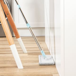 397439-beldray-space-saving-2-in-1-flat-head-mop-and-bucket-set-2