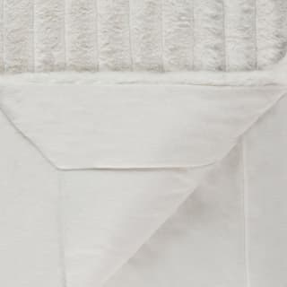 400511-lakely-sable-fur-throw-cream-4