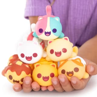 402808-aphmau-mystery-meemeows-squishy-figure-3