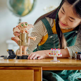 403119-lego-harry-potter-dobby-the-house-elf-76421-5