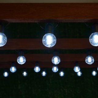 404748-solar-50-clear-bulb-string-lights-cool-white-led