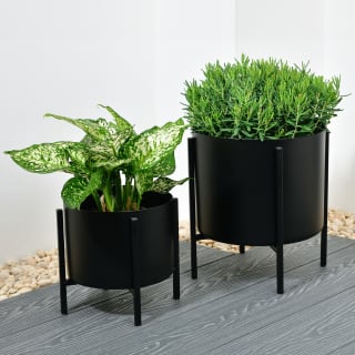 405189-405190-new-york-medium-large-metal-planter-on-stand-group