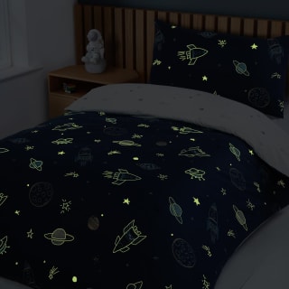 405698-simply-kids-glow-in-the-dark-space-duvet-set-day-2