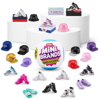 407638-zuru-mini-brands-sneakers-7