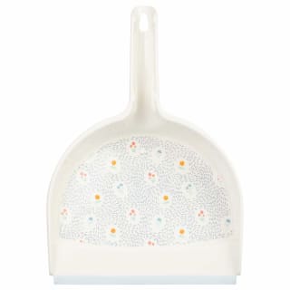 407984-printed-dustpan-and-brush-2