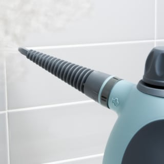 409794-goodmans-10-in-1-handheld-steam-cleaner-4