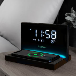 410223-goodmans-alarm-clock-with-wireless-charging-black-2