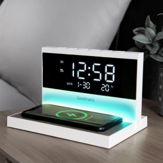 410223-goodmans-alarm-clock-with-wireless-charging-white-2