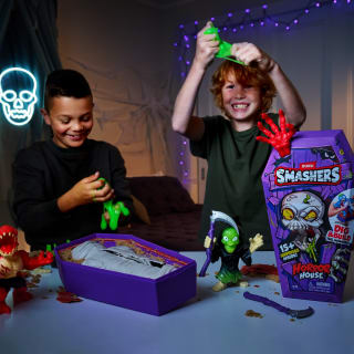 412905-zuru-smashers-horror-house-3