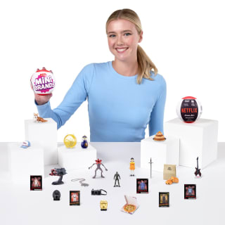 412910-zuru-mini-brands-netflix-5