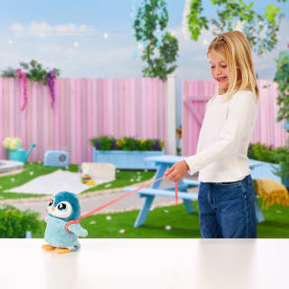 414240-little-live-pets-my-walking-penguin-10